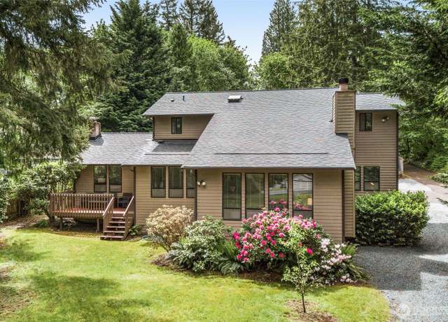 Property at 18557 W Lake Desire Dr SE, Renton, WA 98058, 3 beds, 3 baths