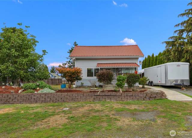 Property at 723 E 54th St, Tacoma, WA 98404, 3 beds, 3 baths