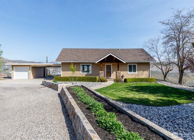 Property at 509 Cooper Sq, Grand Coulee, WA 99133, 4 beds, 1.5 baths