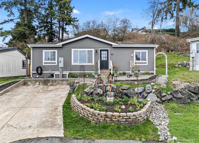 Property at 921 132nd St E, Tacoma, WA 98445, 3 beds, 2 baths