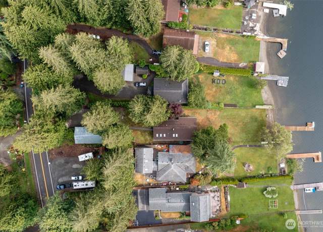 Property at 31089 E Lake Morton Dr SE, Kent, WA 98042, 3 beds, 1 bath