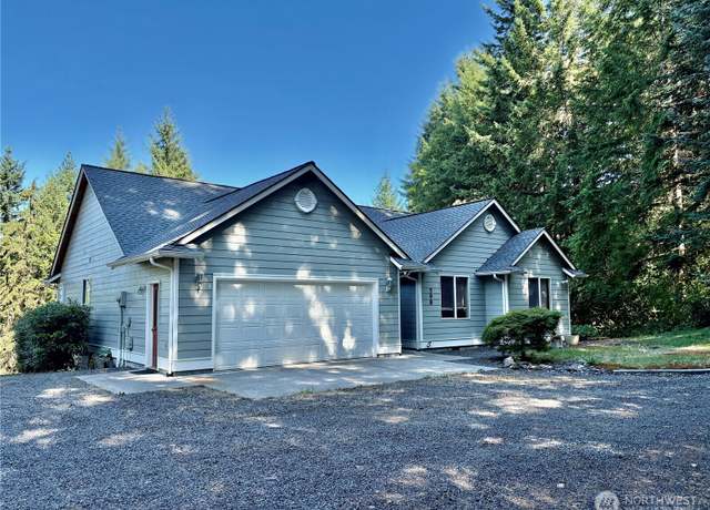 Property at 598 Carnine Pl, Castle Rock, WA 98611, 3 beds, 2 baths