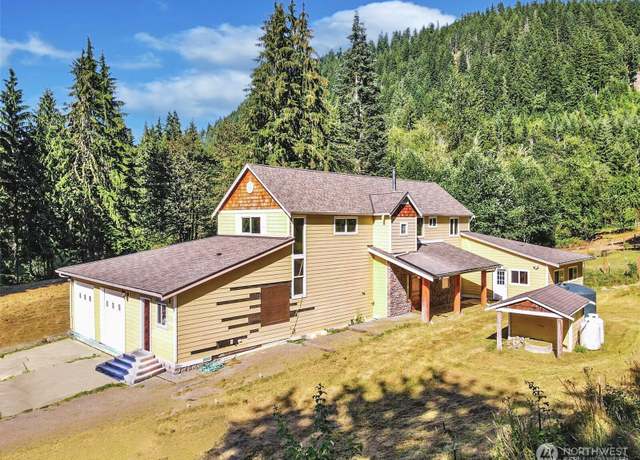 Property at 22431 89th St NE, Granite Falls, WA 98252, 4 beds, 3.5 baths