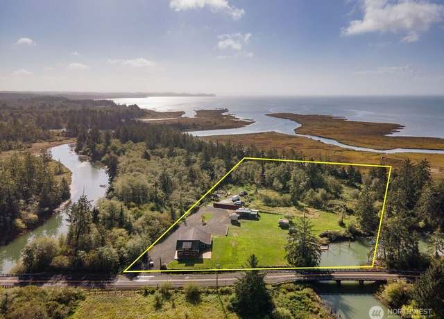 Property at 133 Burrows Rd, Hoquiam, WA 98550, 4 beds, 4 baths