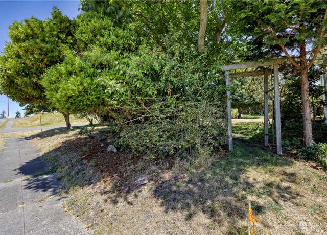 Property at 828 Van Buren St, Port Townsend, WA 98368