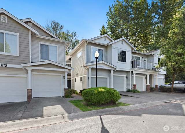 Property at 225 S 49th St Unit E, Renton, WA 98055, 3 beds, 2.5 baths