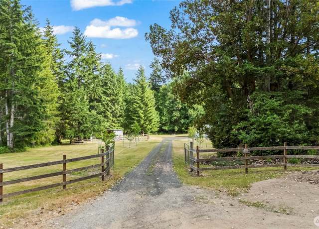 Property at 101 E Carols Pl, Belfair, WA 98528, 3 beds, 2.5 baths