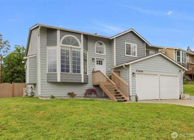 Property at 27606 74th Ave NW, Stanwood, WA 98292, 4 beds, 2.5 baths
