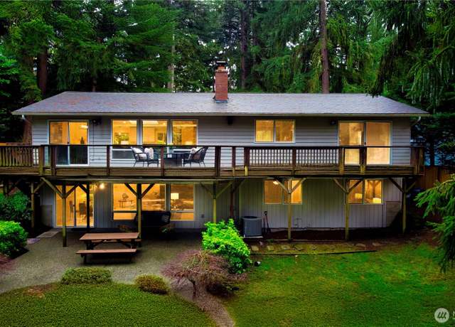 Property at 15930 SE 43rd St, Bellevue, WA 98006, 4 beds, 3 baths