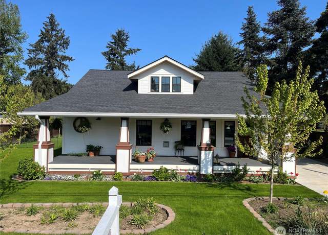 Property at 1638 N 2nd Ave, Kelso, WA 98626, 2 beds, 2.5 baths