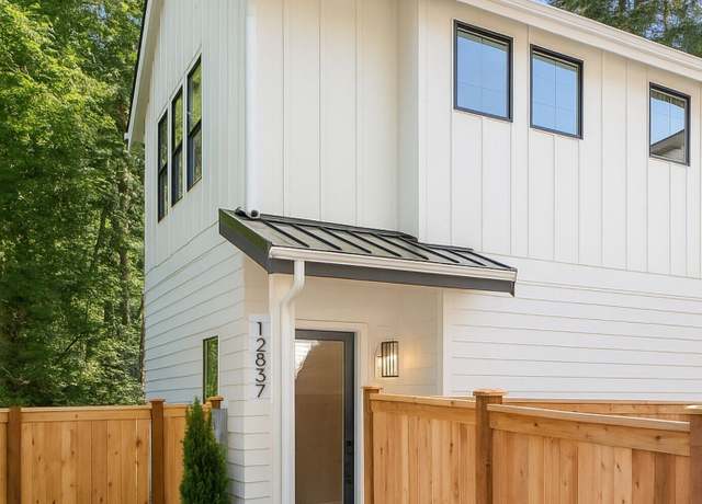 Property at 12837 NE 91st St, Kirkland, WA 98033, 2 beds, 2.5 baths