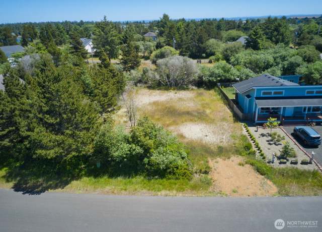 Property at 950 Cascade Ave SW, Ocean Shores, WA 98569