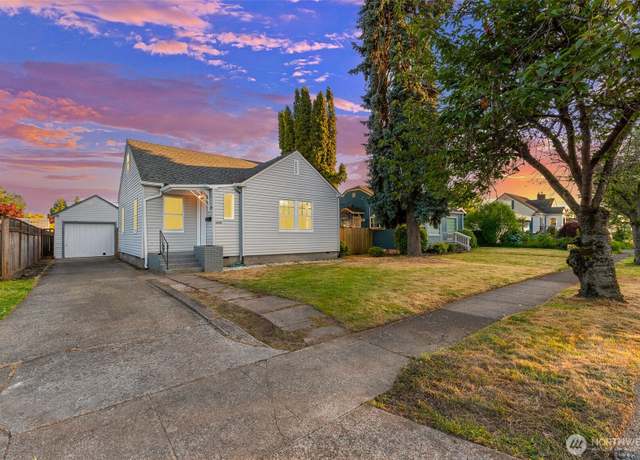 Property at 2849 Flordia St, Longview, WA 98632, 3 beds, 1 bath