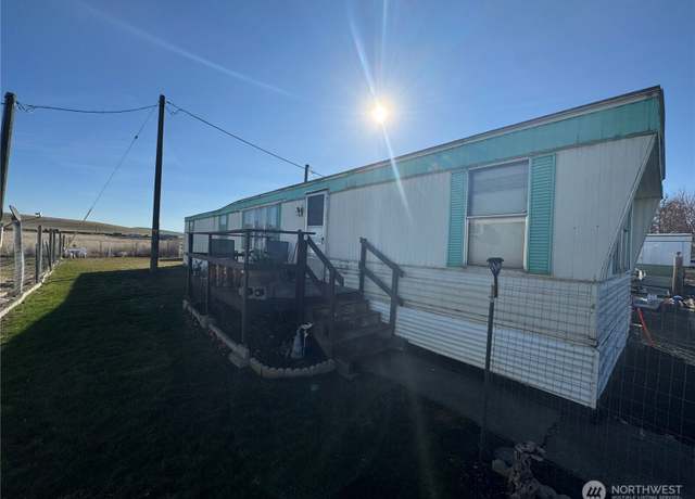 Property at 205 E 3rd St. #14, Prescott, WA 99348, 2 beds, 1 bath