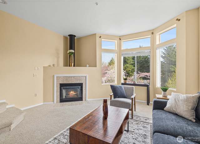 Property at 2145 NW Pacific Elm Dr, Issaquah, WA 98027, 2 beds, 2.5 baths