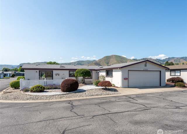 Property at 1701 Clark Dr #66, Wenatchee, WA 98801, 3 beds, 2 baths