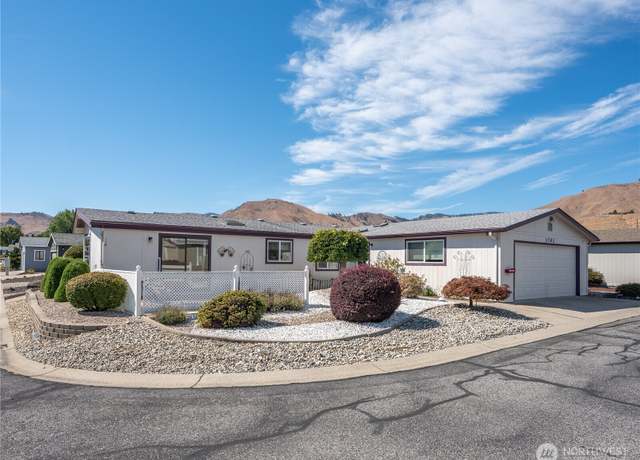 Property at 1701 Clark Dr #66, Wenatchee, WA 98801, 3 beds, 2 baths