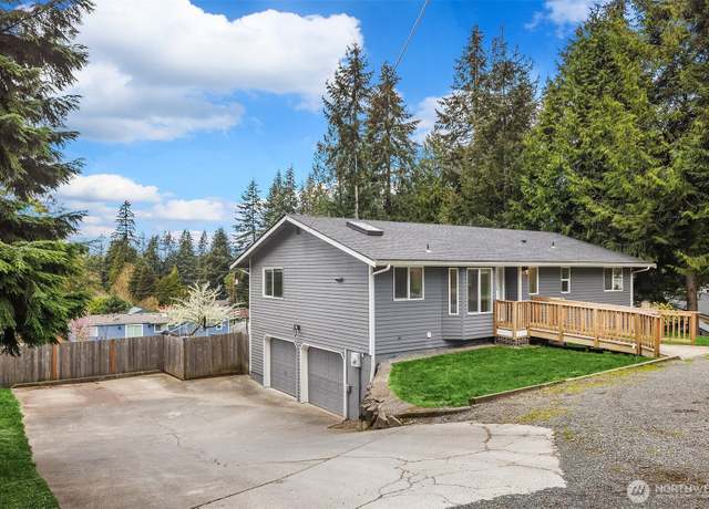 Property at 12324 9th Dr SE, Everett, WA 98208, 3 beds, 3 baths
