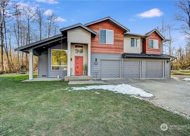 Property at 13111 Admiralty Way, Everett, WA 98204, 5 beds, 3.5 baths