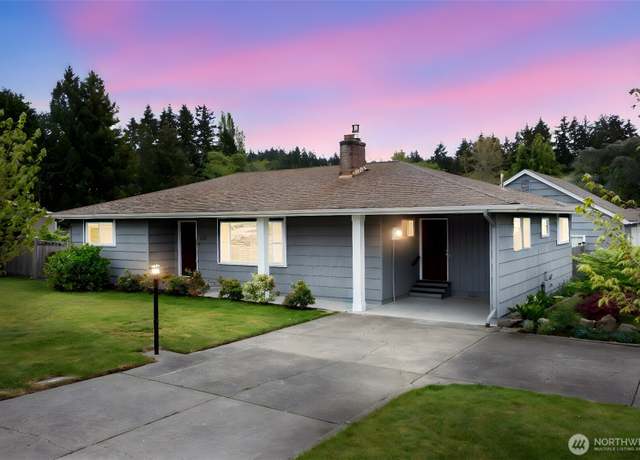Property at 602 Gove St, Steilacoom, WA 98388, 3 beds, 2 baths