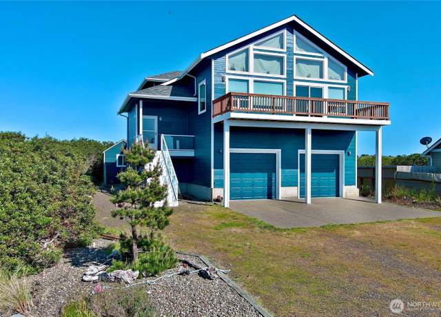 Property at 1160 Greenview Ave SW, Ocean Shores, WA 98569, 3 beds, 3 baths