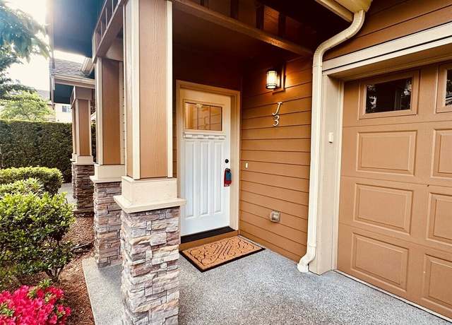 Property at 4660 NE 3rd Ct Unit J3, Renton, WA 98059, 4 beds, 2.5 baths