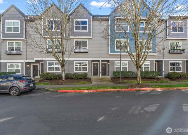 Property at 1702 SE Halyard Ln, Vancouver, WA 98661, 3 beds, 2 baths