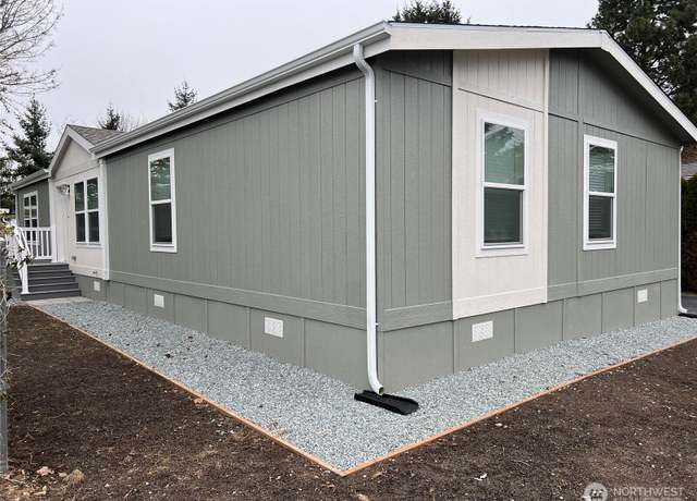 Property at 31600 126th Ave SE #25, Auburn, WA 98092, 4 beds, 2 baths