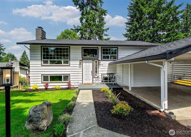 Property at 3915 180th Pl SW, Lynnwood, WA 98037, 4 beds, 2 baths