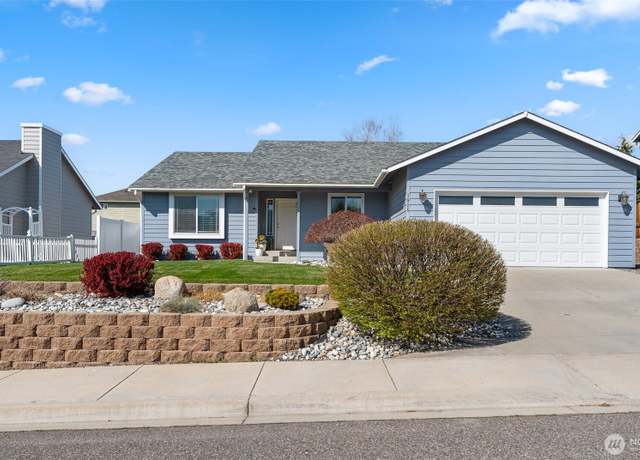 Property at 1925 Bluegrass Ave, East Wenatchee, WA 98802, 3 beds, 2 baths