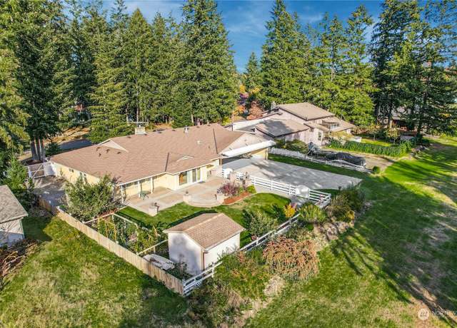 Property at 17617 SE 293rd Pl, Kent, WA 98042, 3 beds, 2 baths