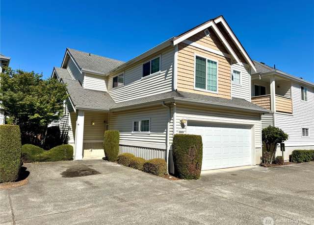 Property at 12313 SE 311th St #15, Auburn, WA 98092, 3 beds, 2.5 baths