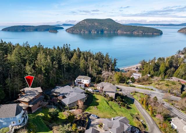 Property at 4309 Marine Crest Pl, Anacortes, WA 98221, 3 beds, 2.5 baths