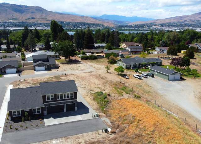 Property at 155 Harold St, East Wenatchee, WA 98802