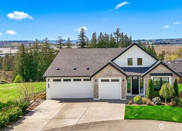 Property at 3950 61st Dr NE, Marysville, WA 98270, 4 beds, 2.5 baths