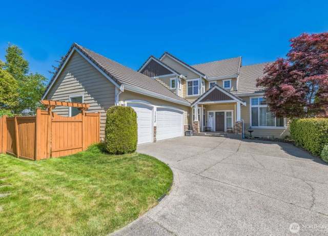 Property at 17808 92nd Ave E, Puyallup, WA 98375, 3 beds, 2.5 baths
