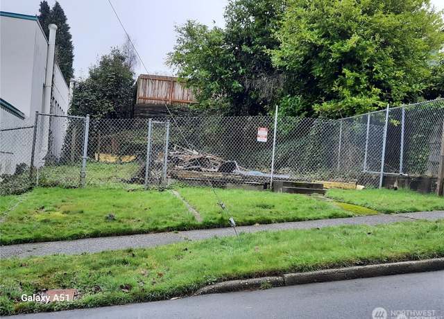 Property at 1210 35th St, Everett, WA 98201