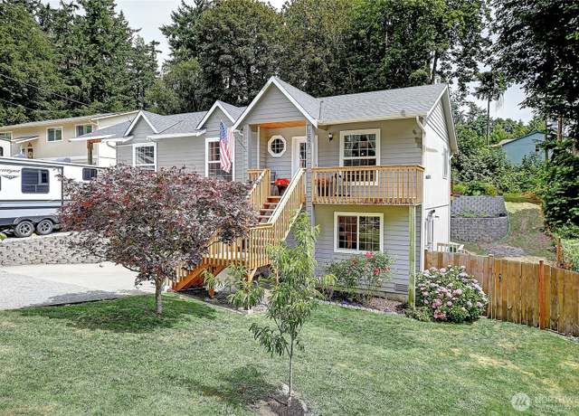 Property at 1655 Vine Maple Ln, Camano Island, WA 98282, 3 beds, 2.5 baths