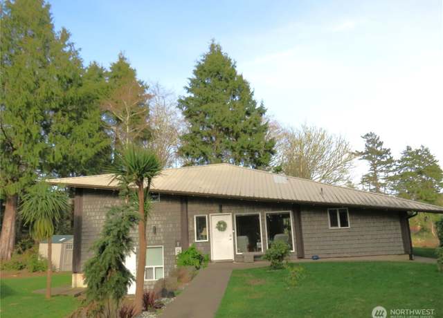 Property at 490 Dolphin Ave NE, Ocean Shores, WA 98569, 3 beds, 1.5 baths