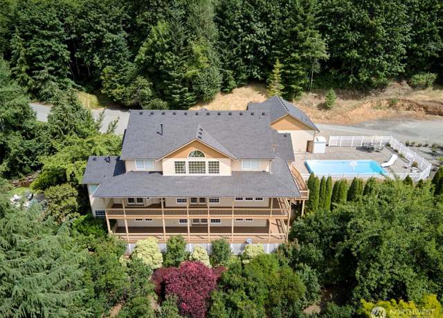 Property at 256 Eagle Point Rd, Woodland, WA 98674, 7 beds, 4.5 baths