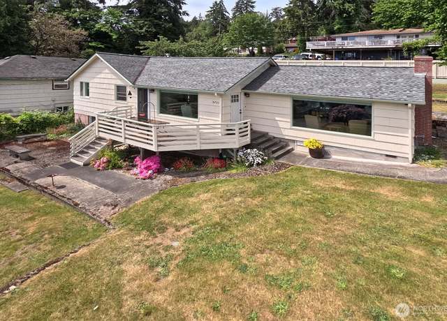 Property at 5731 Madrona Ave NE, Bremerton, WA 98311, 2 beds, 1.5 baths