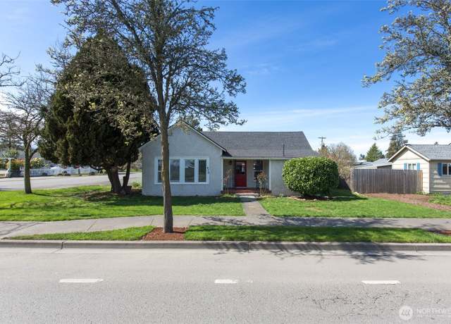 Property at 439 S Sequim Ave, Sequim, WA 98382, 2 beds, 1.5 baths