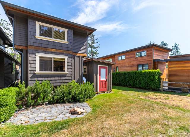 Property at 990 S Lake Whatcom Blvd #55, Sedro Woolley, WA 98284, 2 beds, 1 bath