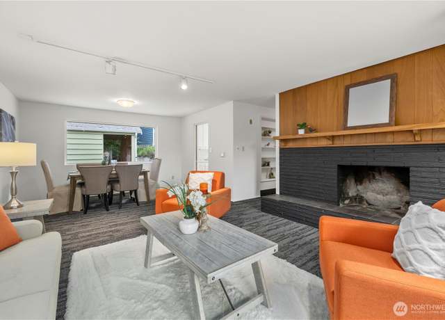 Property at 4117 NE 107th St, Seattle, WA 98125, 3 beds, 1.5 baths
