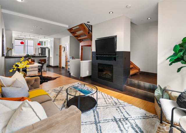 Property at 3629 Dayton Ave N Unit B, Seattle, WA 98103, 2 beds, 2.5 baths