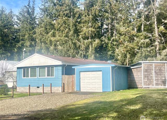 Property at 1915 208th Pl, Ocean Park, WA 98640, 3 beds, 2 baths