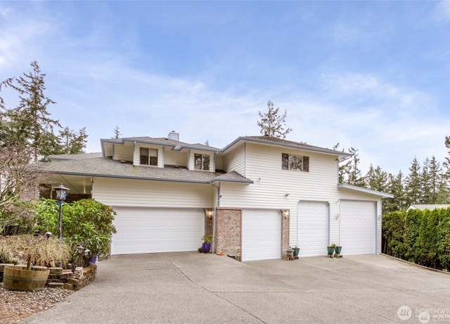 Property at 2115 Fairway Ln, Oak Harbor, WA 98277, 3 beds, 3 baths