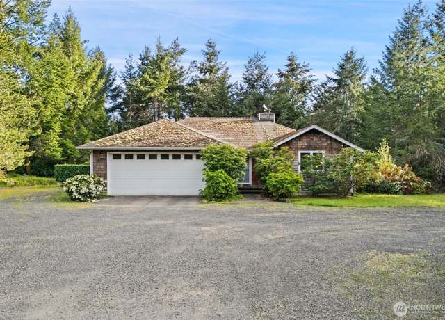 Property at 101 E Lexington Pl, Shelton, WA 98584, 3 beds, 2.5 baths