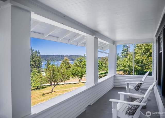 Property at 16832 McIntyre Rd SW, Vashon, WA 98070, 4 beds, 2 baths