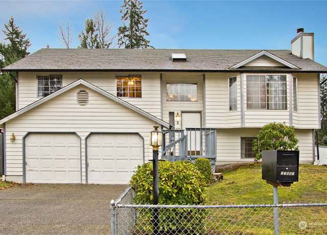 Property at 17007 SE 251st Pl, Covington, WA 98042, 3 beds, 3 baths